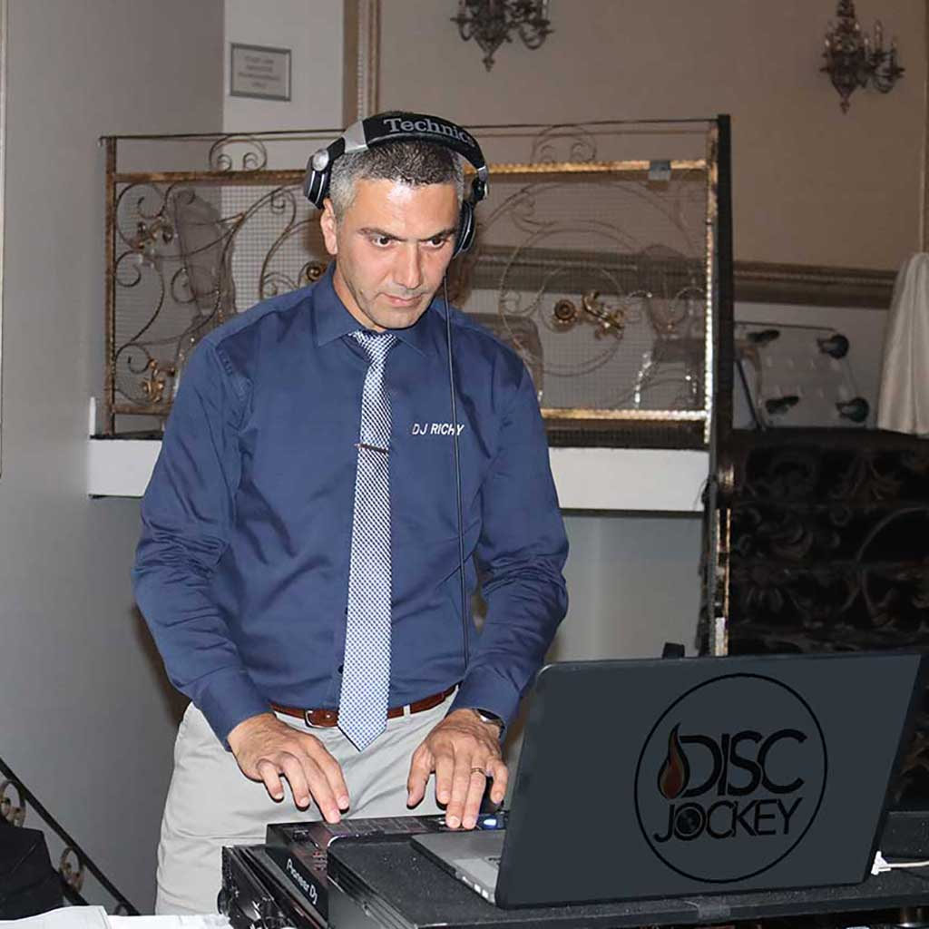 DJ Hire - DJ Richy